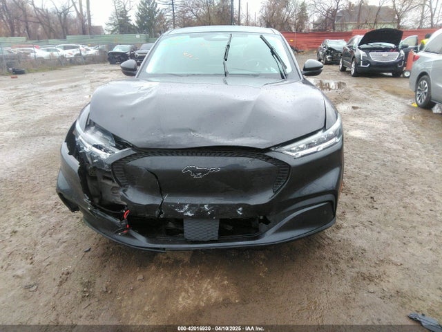 3FMTK1RM6NMA14746 Ford Mustang Mach-e Select