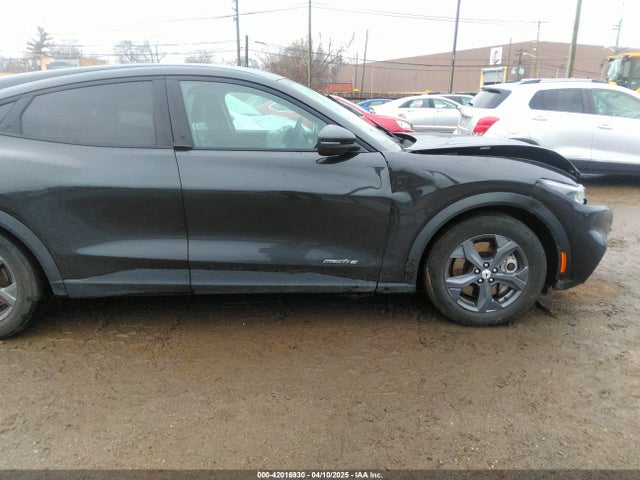 3FMTK1RM6NMA14746 Ford Mustang Mach-e Select