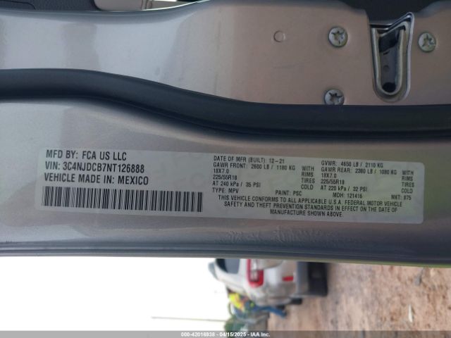 3C4NJDCB7NT126888 Jeep Compass Limited 4x4