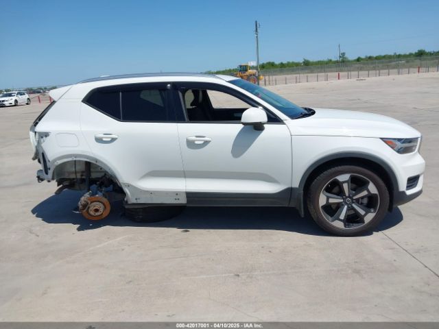 YV4AC2HK6L2244707 Volvo Xc40 T4 Momentum