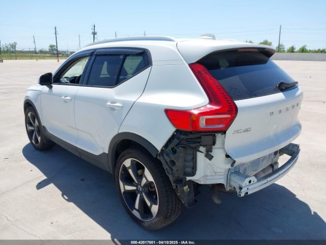 YV4AC2HK6L2244707 Volvo Xc40 T4 Momentum
