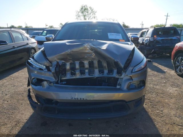 1C4PJLAB7GW258181 Jeep Cherokee Sport