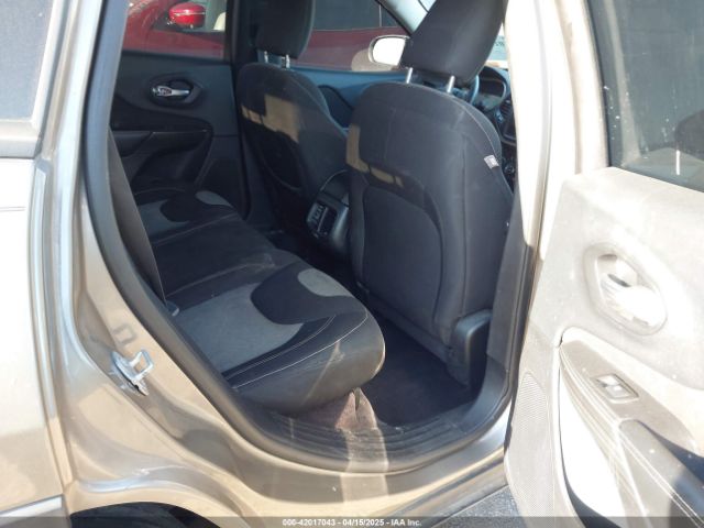 1C4PJLAB7GW258181 Jeep Cherokee Sport