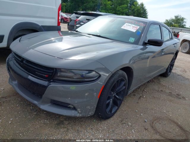 2C3CDXBG8JH329213 Dodge Charger Sxt Rwd