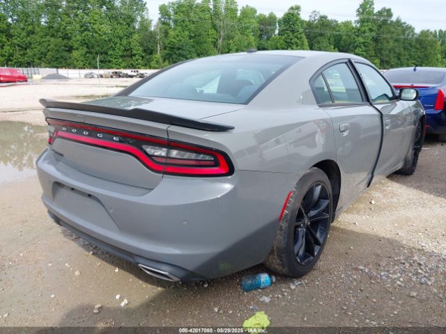 2C3CDXBG8JH329213 Dodge Charger Sxt Rwd