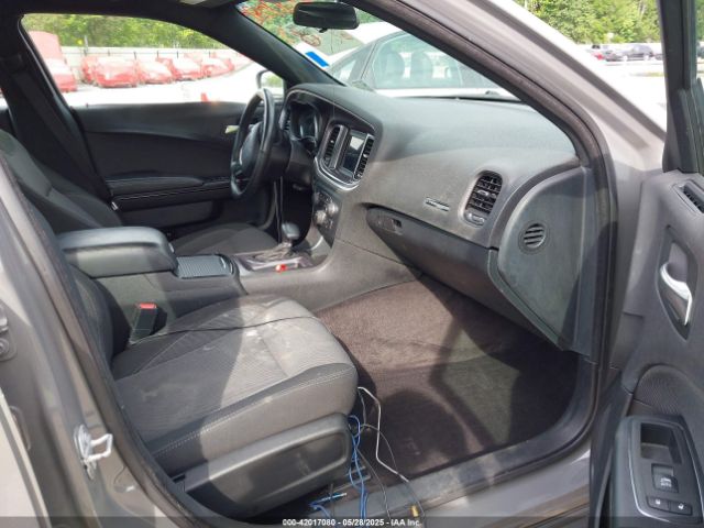 2C3CDXBG8JH329213 Dodge Charger Sxt Rwd
