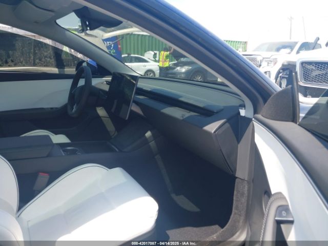 2024 TESLA MODEL 3 5YJ3E1ET9RF881934 Photo 4