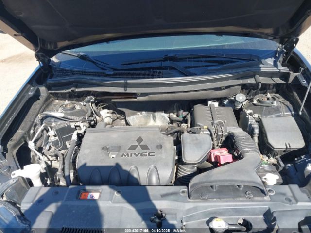 JA4AD3A32FZ005671 Mitsubishi Outlander Se