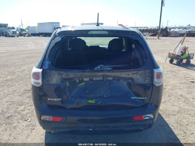 JA4AD3A32FZ005671 Mitsubishi Outlander Se