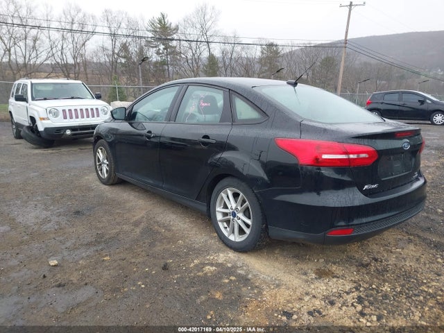 Ford FOCUS SE 2016 1FADP3F26GL305136 Image 3