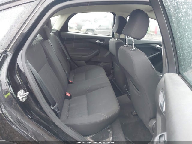 Ford FOCUS SE 2016 1FADP3F26GL305136 Image 8