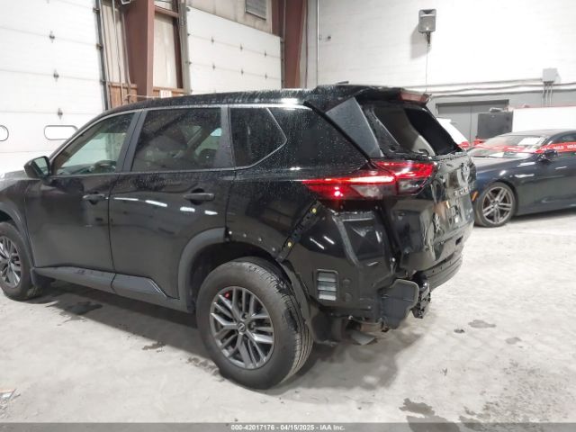 5N1BT3AB0PC873270 Nissan Rogue S Intelligent Awd