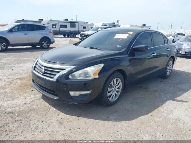 Nissan Altima 2.5 S 2014 1N4AL3AP3EN342745 Image 2