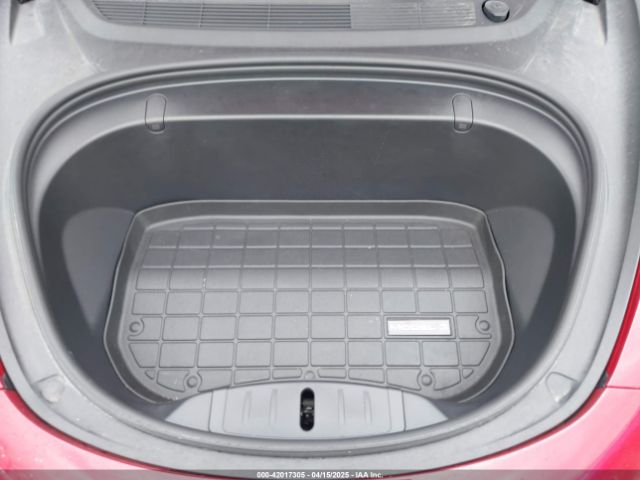 5YJ3E1EB3JF129772 Tesla Model 3 Long Range/performance
