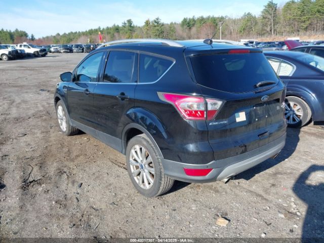 1FMCU9J98HUB05744 Ford Escape Titanium