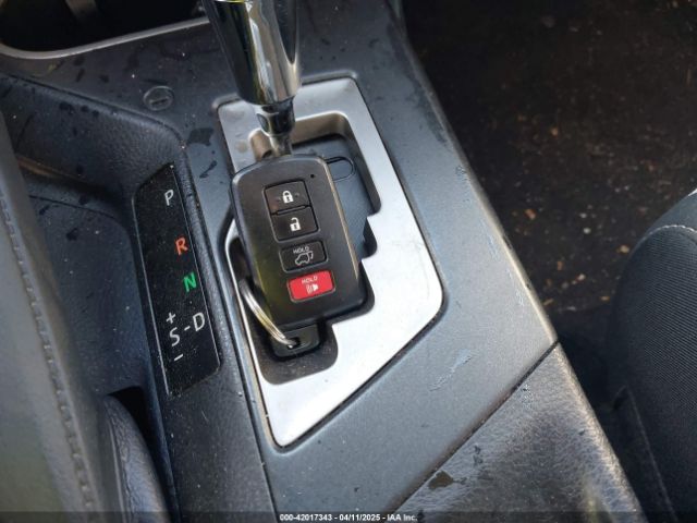 JTMWFREV5JJ739619 Toyota Rav4 Xle
