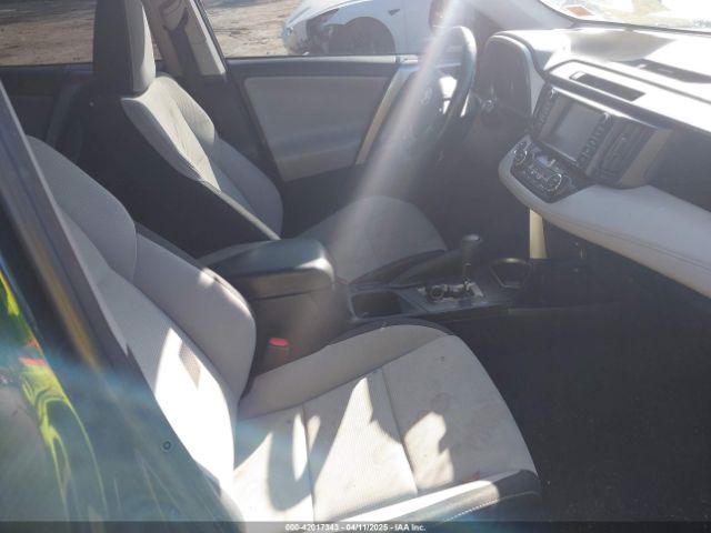 JTMWFREV5JJ739619 Toyota Rav4 Xle