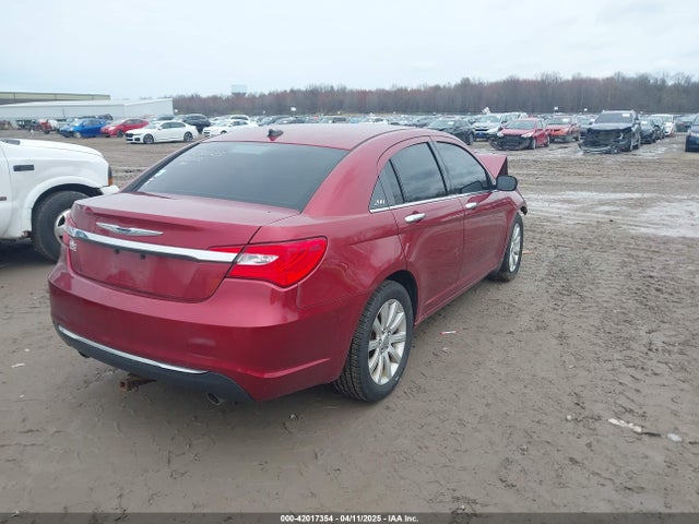 Chrysler 200 Limited 2014 1C3CCBCGXEN152052 Image 4