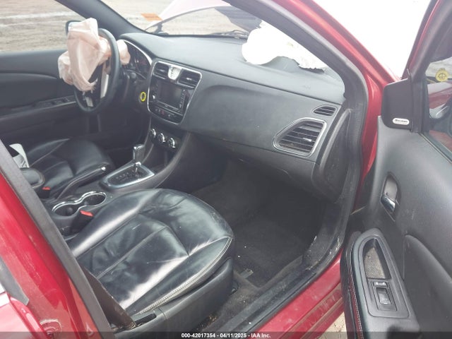Chrysler 200 Limited 2014 1C3CCBCGXEN152052 Image 5
