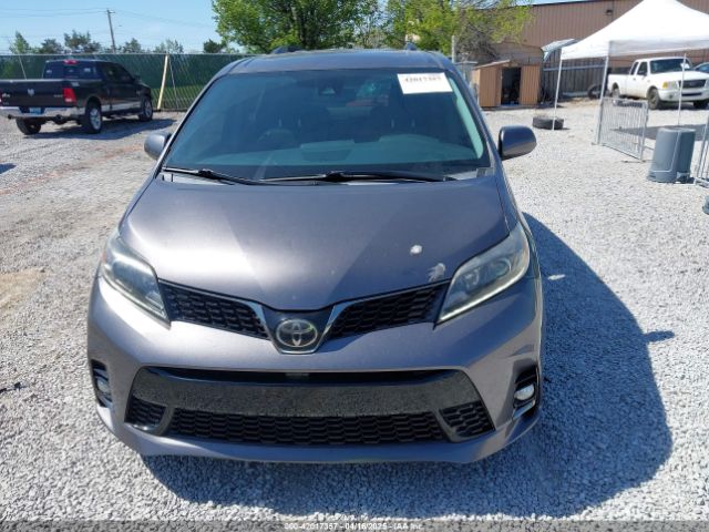 5TDXZ3DC8KS987473 Toyota Sienna Se Premium 8 Passenger