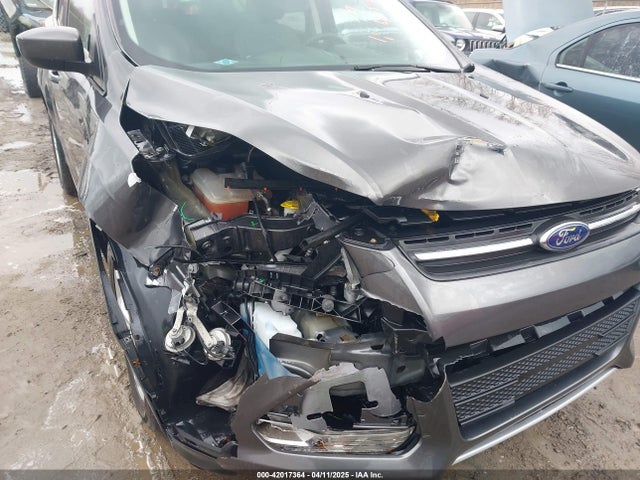 1FMCU9GXXGUC53589 Ford ESCAPE SE