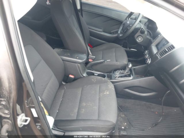 3KPFK4A79HE149615 KIA FORTE LX