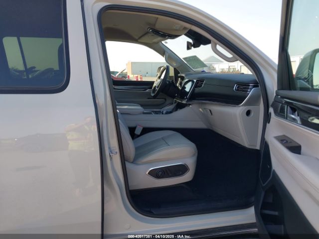 2022 JEEP WAGONEER 1C4SJVATXNS212377 Photo 4