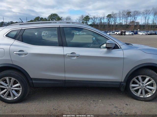 JN1BJ1CR7HW141374 Nissan Rogue Sport Sv