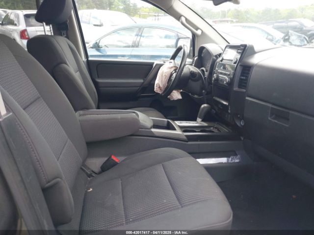 1N6BA0ED1EN512021 Nissan TITAN SV