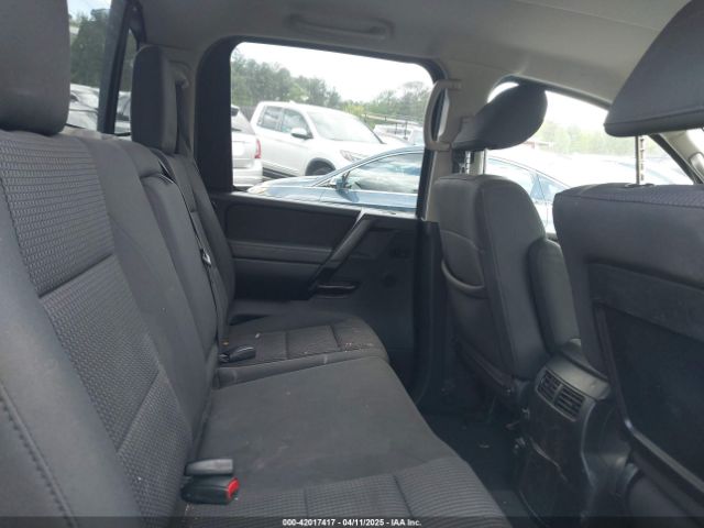 1N6BA0ED1EN512021 Nissan TITAN SV