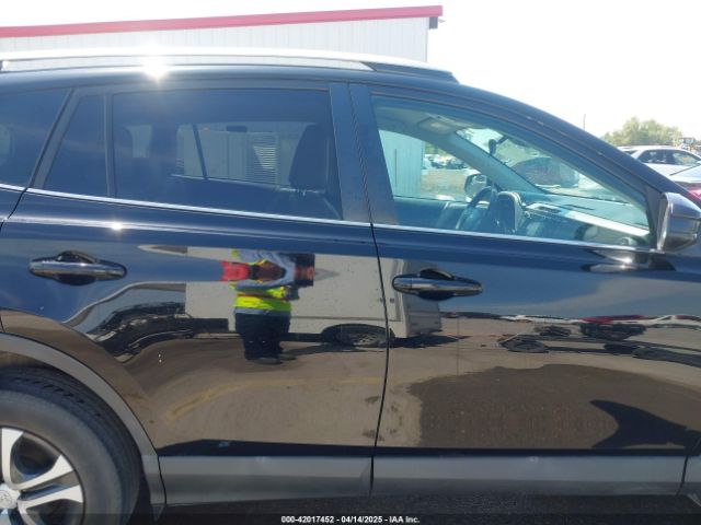 2T3ZFREV7HW386082 Toyota RAV4 LE