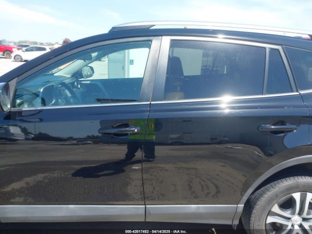 2T3ZFREV7HW386082 Toyota RAV4 LE