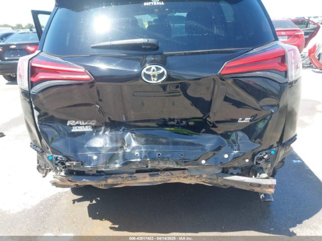 2T3ZFREV7HW386082 Toyota RAV4 LE