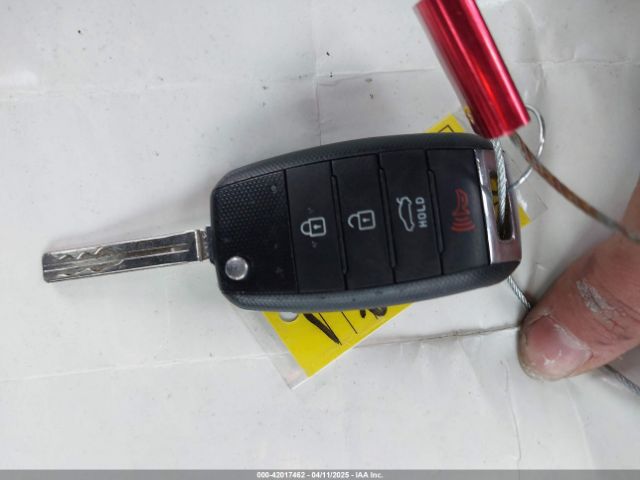 KNAGM4A70E5458831 KIA Optima Lx