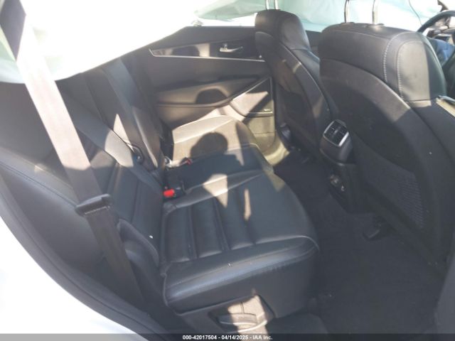 5XYPKDA51GG072940 KIA Sorento 3.3l Sx