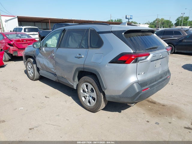 Toyota RAV4 LE 2021 JTMH1RFV2MD062943 Image 3