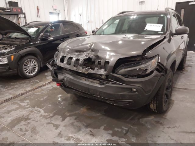 1C4PJMBN2KD258303 Jeep Cherokee Trailhawk 4x4