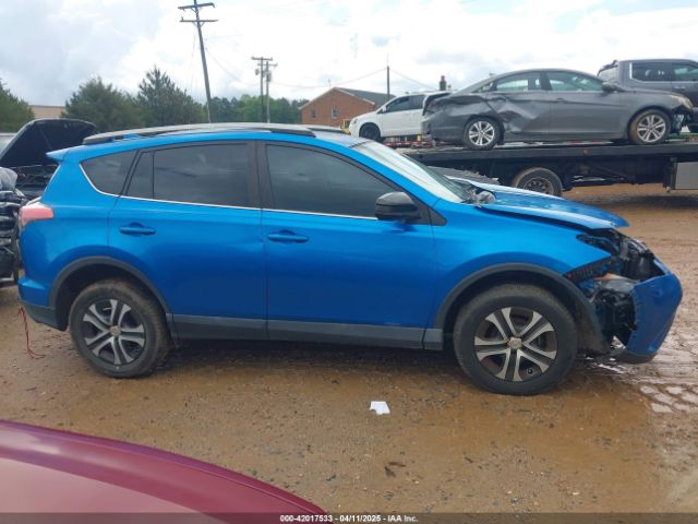 2T3ZFREV4HW383558 Toyota RAV4 LE