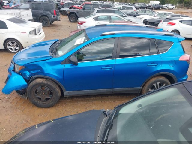2T3ZFREV4HW383558 Toyota RAV4 LE
