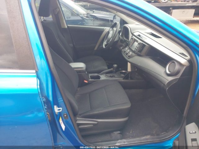 2T3ZFREV4HW383558 Toyota RAV4 LE