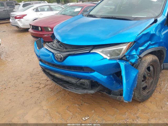 2T3ZFREV4HW383558 Toyota RAV4 LE