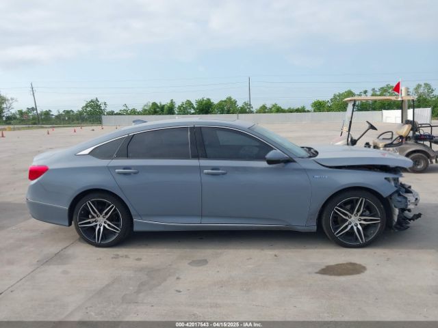 1HGCV3F92NA029136 Honda Accord Hybrid Touring