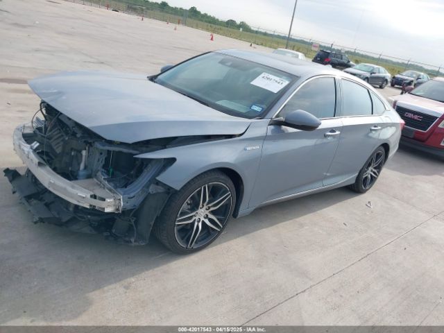 1HGCV3F92NA029136 Honda Accord Hybrid Touring