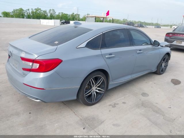 1HGCV3F92NA029136 Honda Accord Hybrid Touring