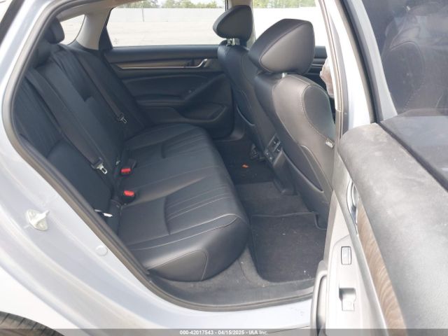 1HGCV3F92NA029136 Honda Accord Hybrid Touring