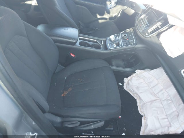 1C3CCCABXGN116653 Chrysler 200 Limited