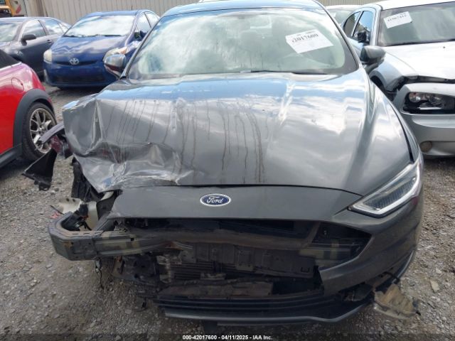 3FA6P0RU5HR301716 Ford Fusion Hybrid Titanium
