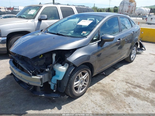 Ford FIESTA SE 2019 3FADP4BJ2KM118454 Image 2