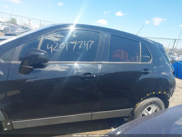 KL7CJKSB9LB317981 Chevrolet Trax Fwd Ls