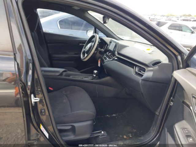 NMTKHMBX3JR029766 Toyota C-HR XLE